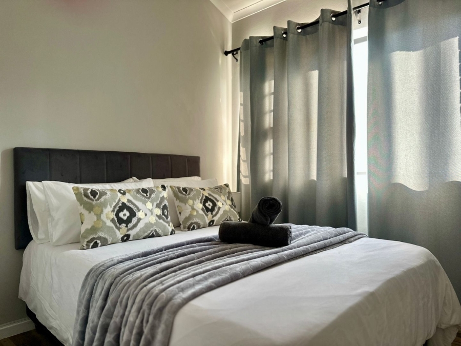 4 Bedroom Property for Sale in Sandbaai Western Cape
